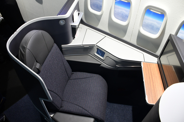 アメリカン航空、東京/羽田〜ロサンゼルス線にボーイング777-300ER型機