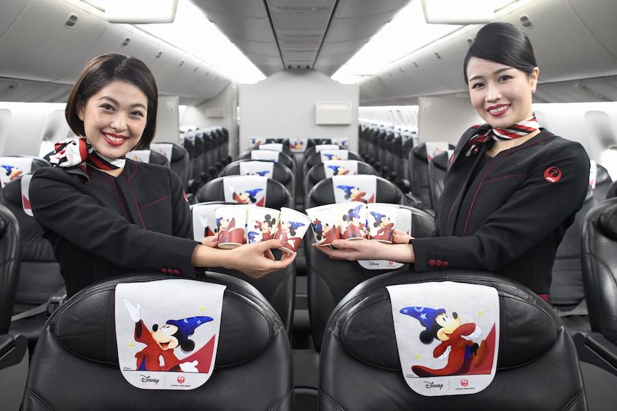 最大サイズのミッキー描く JAL、新ディズニー塗装機「JAL DREAM