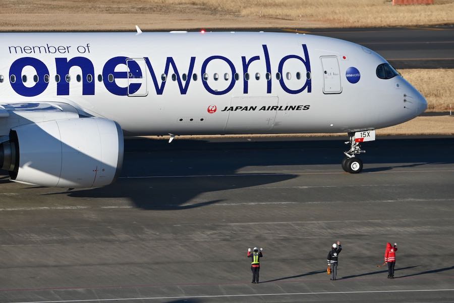 JAL、ワンワールド塗装のA350「JA15XJ」運航開始 羽田〜那覇・伊丹線