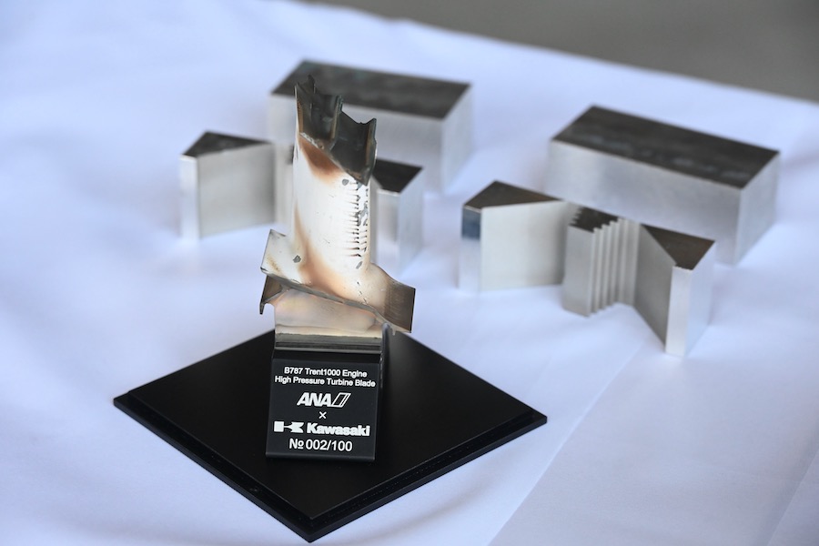 エンジンブレード キーホルダー ANA B737 航空機 飛行機 エンジン
