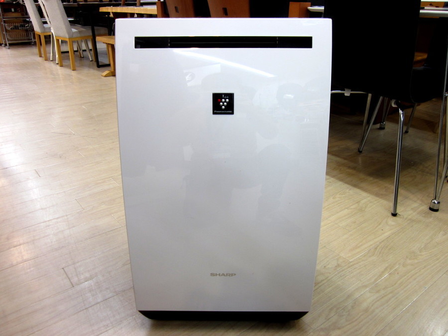 SHARP(シャープ)の2017年製除加湿空気清浄機「KC-HD70-W」プラズマ