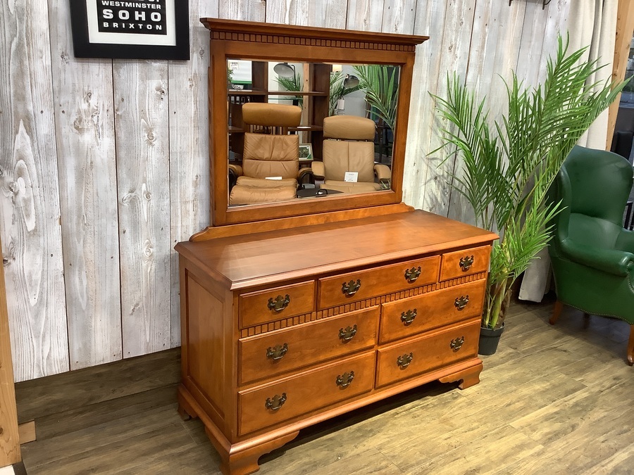 Daniel（ダニエル）】横浜クラシック家具といえばダニエルのドレッサー