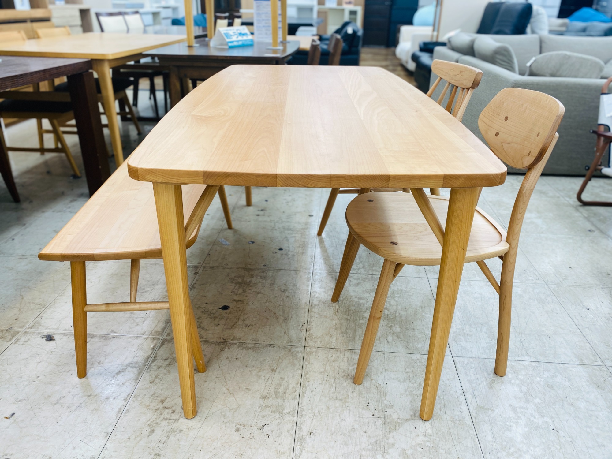 KEYUCA (ケユカ) Meiシリーズ ベンチダイニング4点セット買取入荷しま