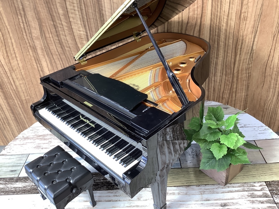 SEGA TOYS、1/6スケールのミニチュアグランドピアノのご紹介です