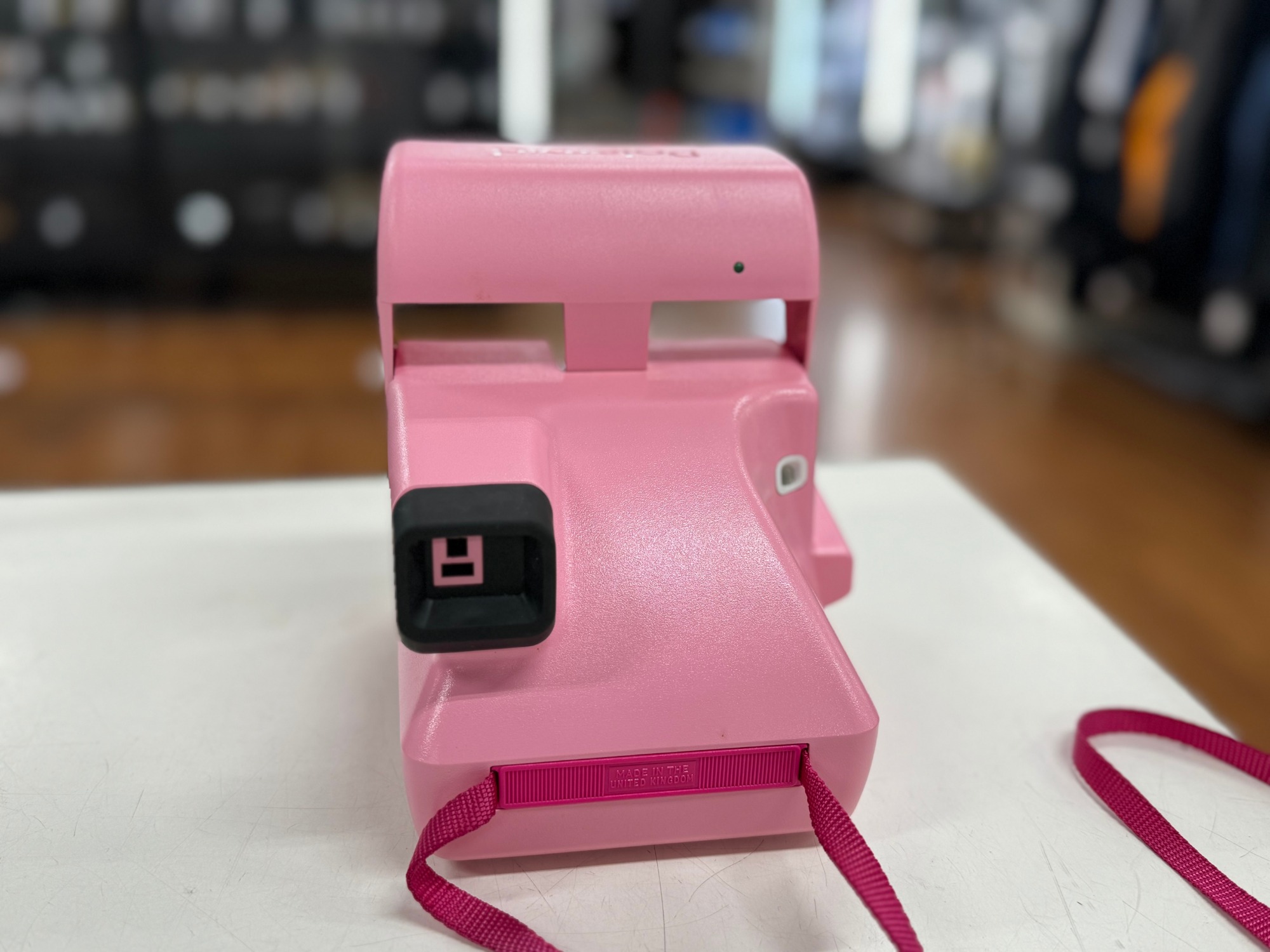 50周年を迎えたHELLO KITTY(ハローキティ)のポラロイドカメラが新入荷