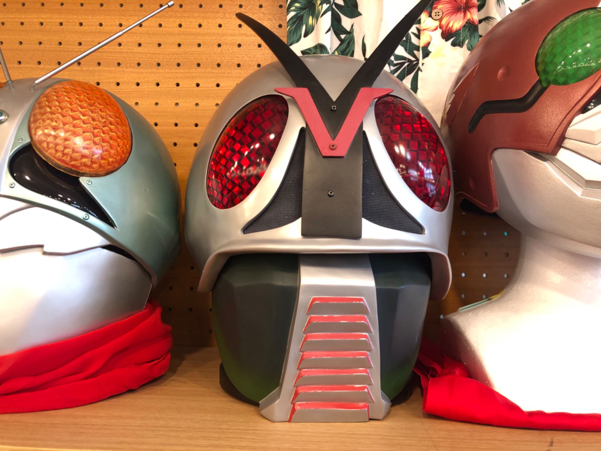 あの時の仮面ライダーがそのまま！！レプリカマスクをいくつか新入荷