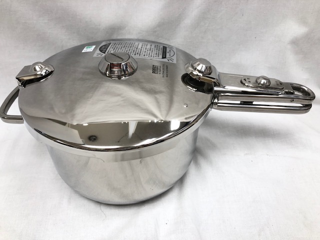 未使用品！Tupperware(タッパーウェア) 圧力鍋入荷！【上福岡店