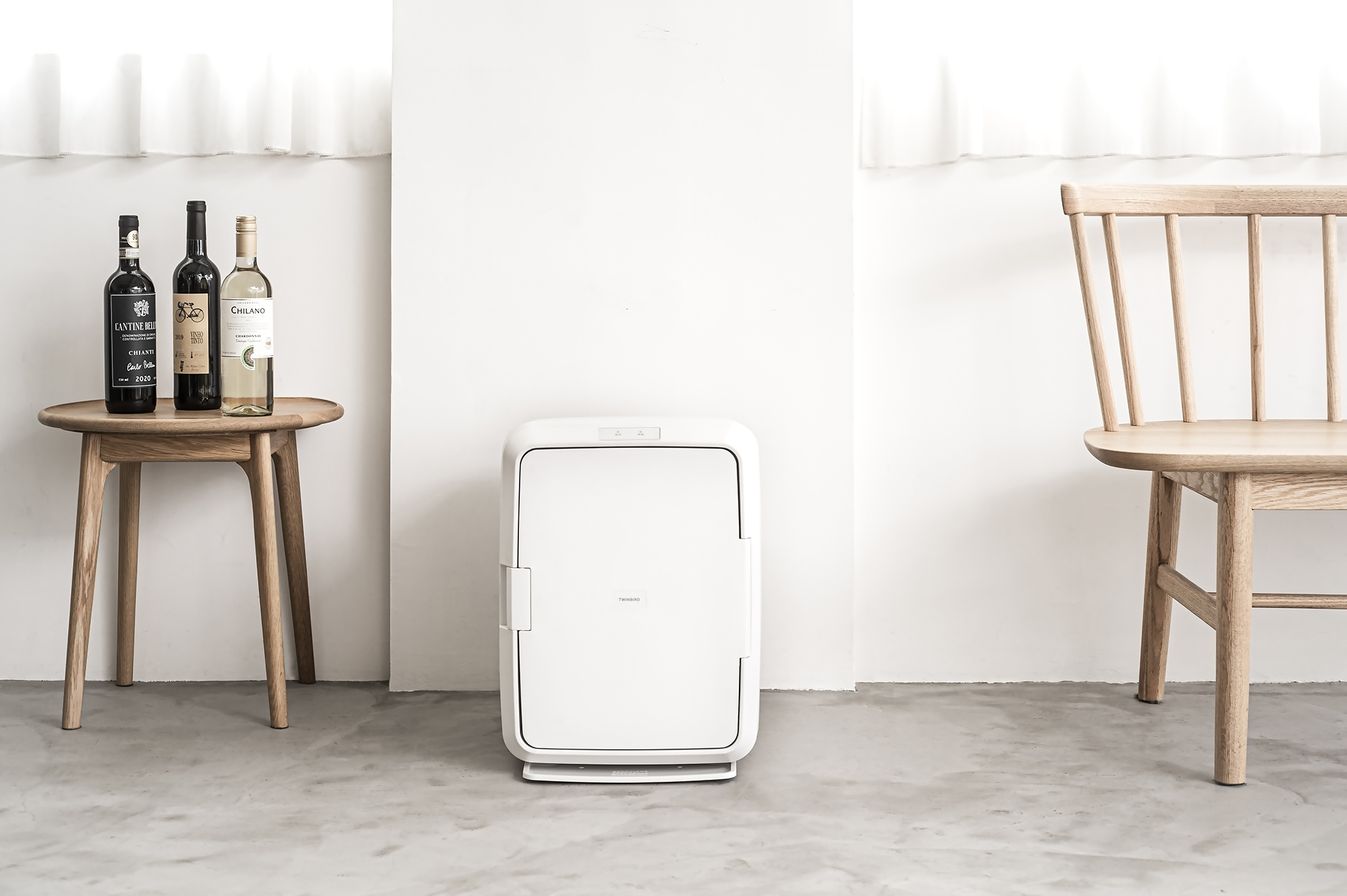 新製品 「2電源式保冷保温ボックス」を発表しました。 | 株式会社