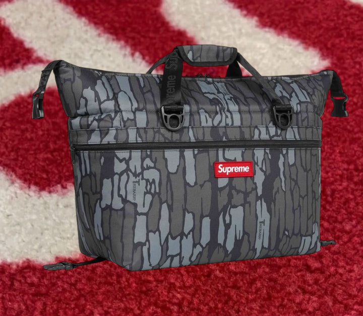 Supreme AO 24-Pack Cooler Bag Treebark Camo – UniqueHype