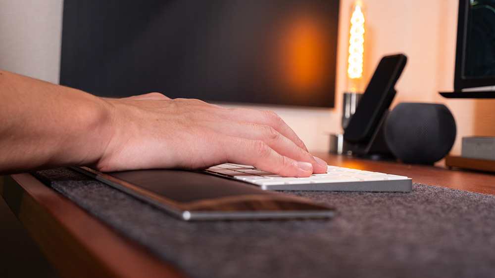 GROVEMADE Keyboard Wrist Restをレビュー｜モダンで美しいウッド