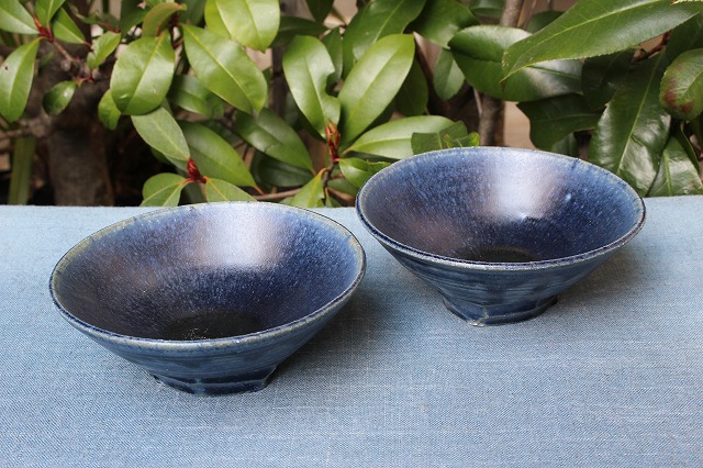 埼玉県の山本一仁さんの紺碧釉4寸浅鉢 うつわ家膳｜人気作家、窯元を