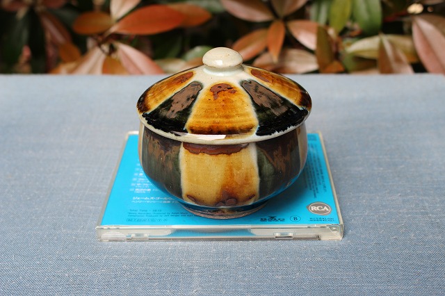 島根県松江市の袖師窯（尾野友彦）の二彩蓋物小 うつわ家膳｜人気作家