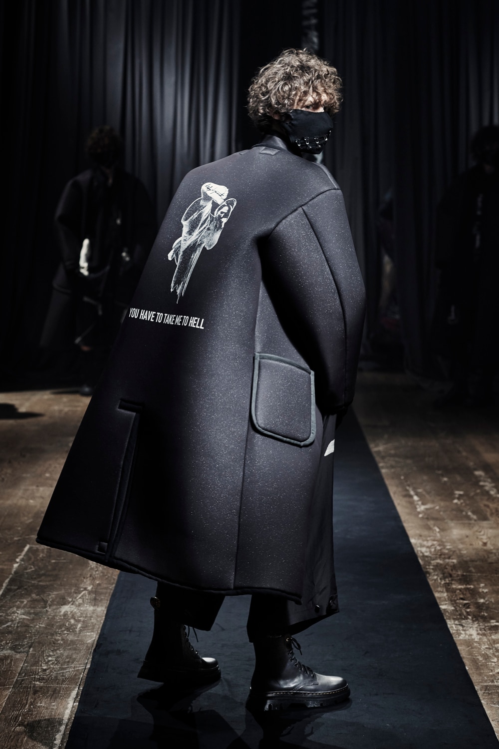 AUTUMN / WINTER 2021-22 | Yohji Yamamoto (ヨウジヤマモト) Official