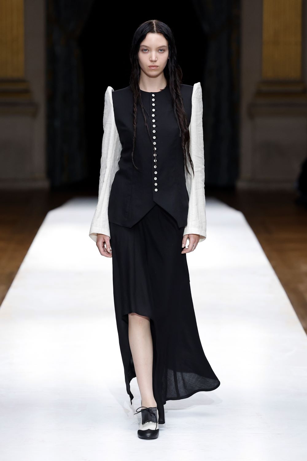 Yohji Yamamoto2024 Spring/Summer Collection | Yohji Yamamoto