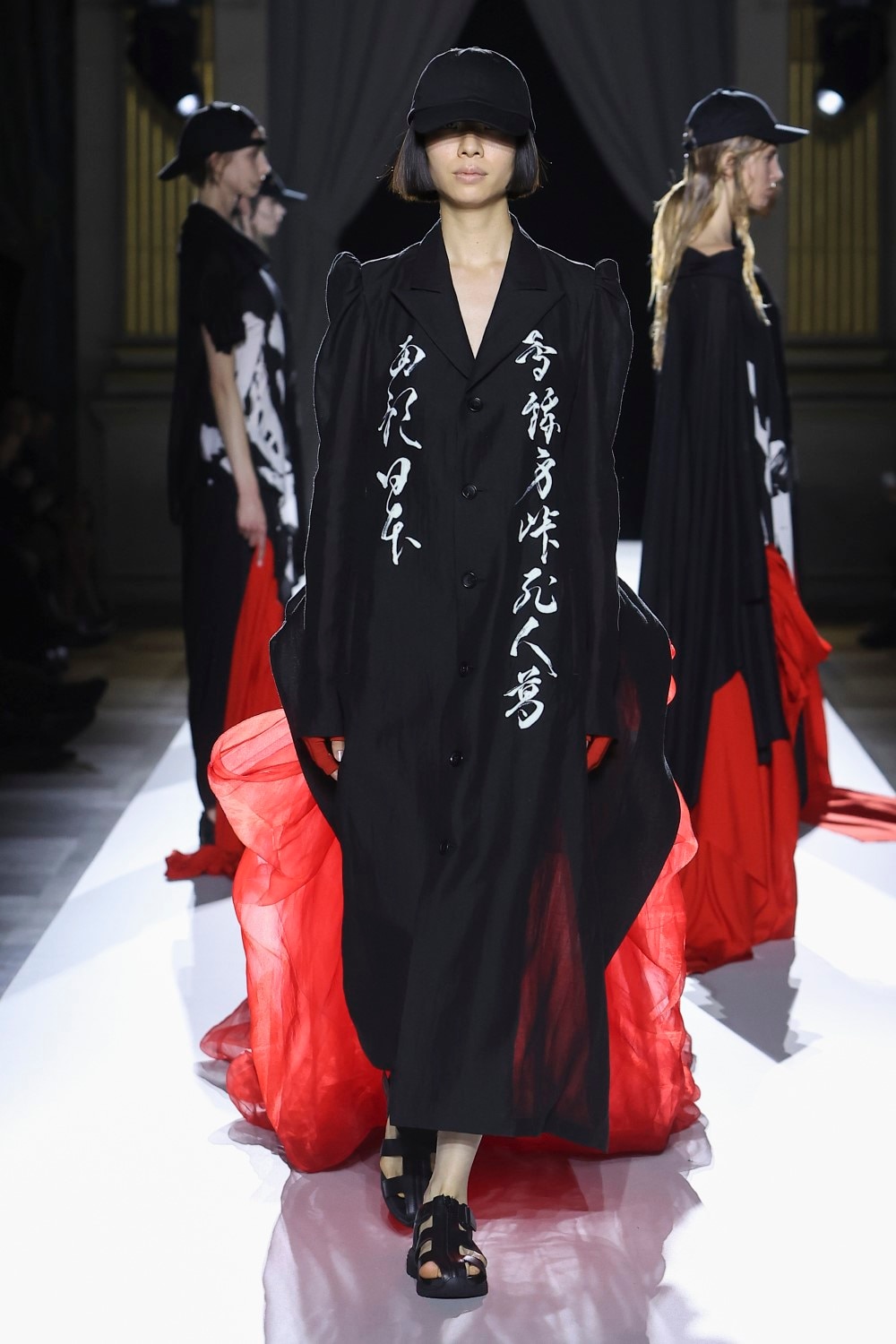 Yohji Yamamoto 2026 Spring/Summer Collection | Yohji Yamamoto