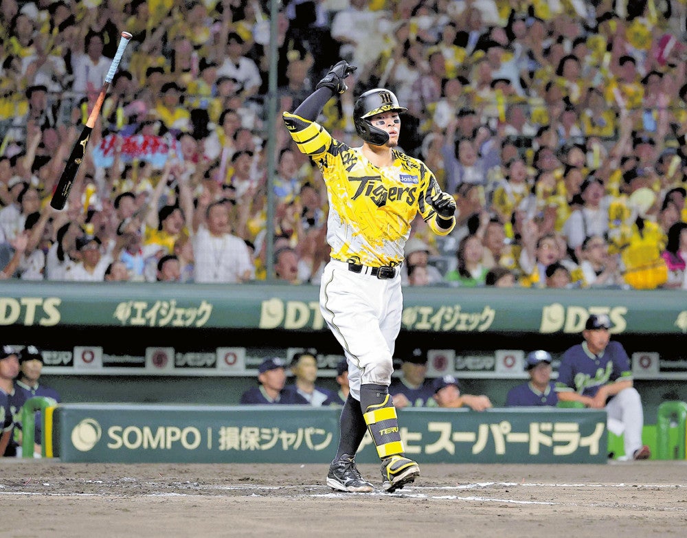 阪神・佐藤輝明が決勝2ラン、181キロの打球で風にも負けず…自己