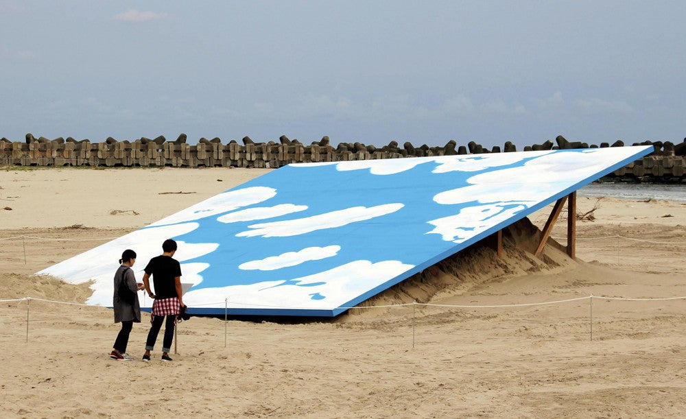 旧ソ連の共同住宅を風刺したウクライナ出身の美術家、イリヤ・カバコフ