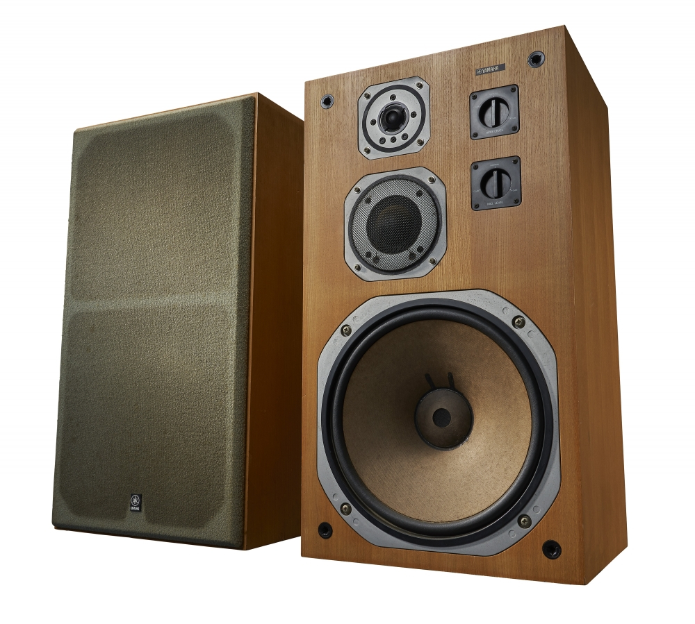 NS-690 - Display Collection - INNOVATION ROAD - Yamaha Corporation