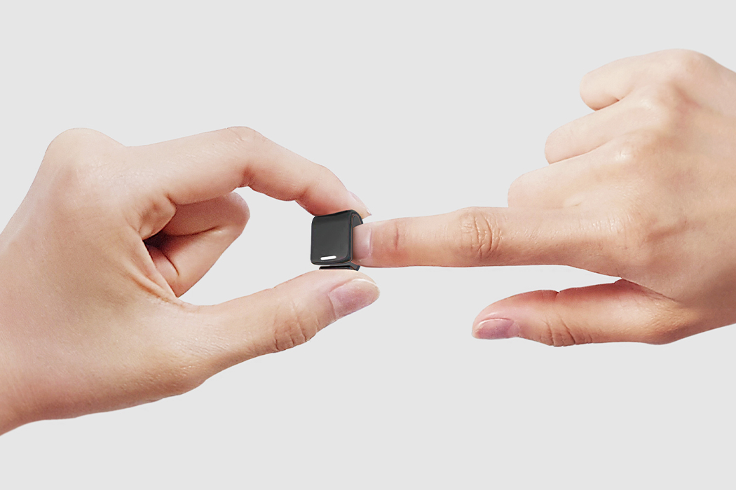Mouse ring｜指2本にはめて使用するリング型ウェアラブルマウス