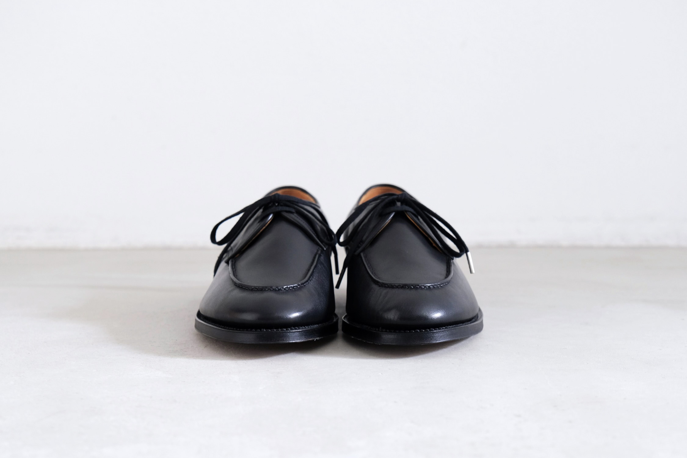 fm-137 / Low shoes - WUNDER