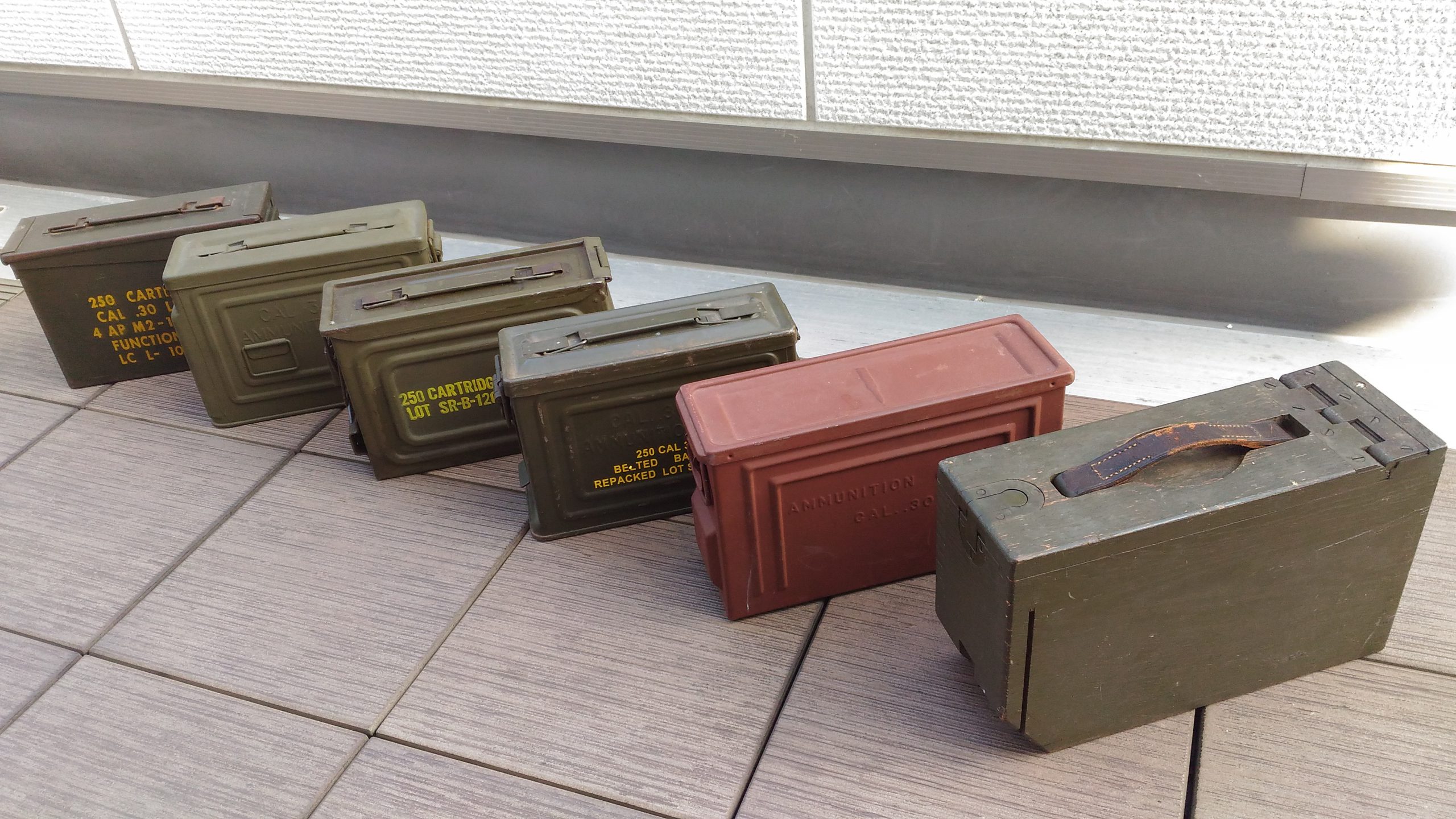 30口径機関銃用弾薬箱。日本語ではぜんぶ「箱」と読んでいますが