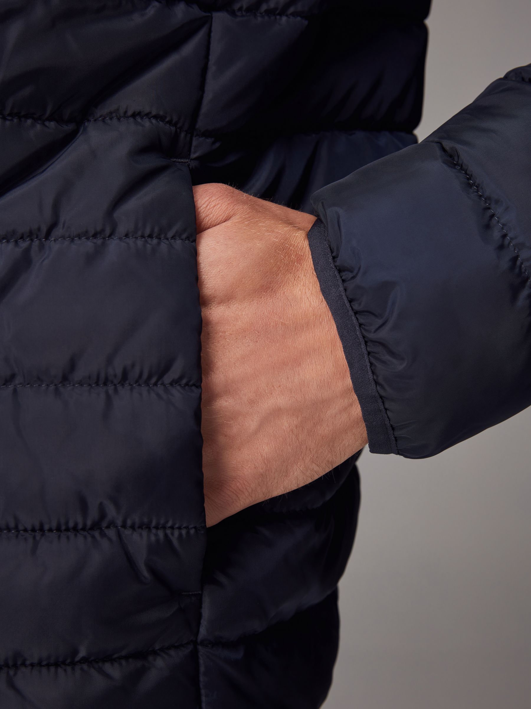 Next：日本 ネイビー ブルー - ダウンジャケット 小雨耐性 軽量 フード