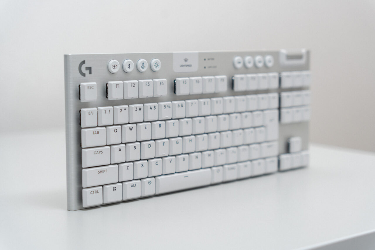 Logicool G915 X LIGHTSPEED TKL レビュー：前モデルから着実に進化を