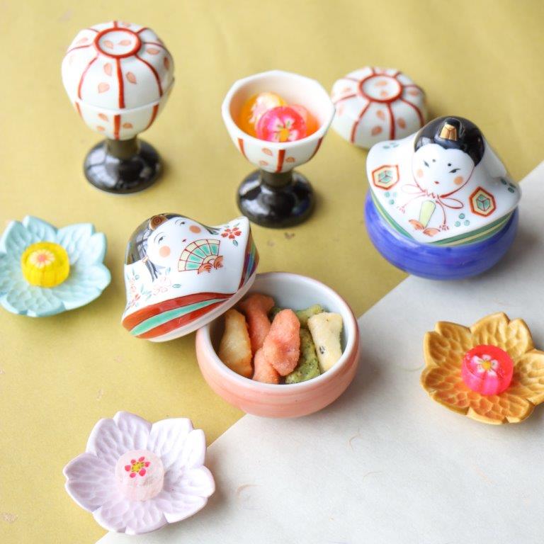 コンパクトなサイズが今どき！おしゃれでモダンな雛人形| 有田焼 錦お