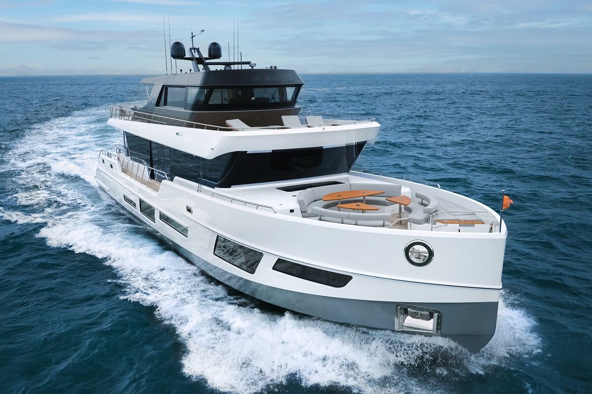 CL Yachts embraces X factor on CLX96￼ | Yacht Style |