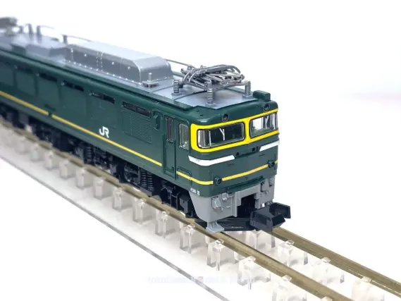 入門用 EF81・24系トワイライトエクスプレスが入線です。TOMIX 98359