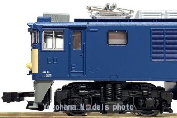 EF64 1000番台 一般色 JR貨物クーラー搭載車（電暖表示灯撤去）が入線