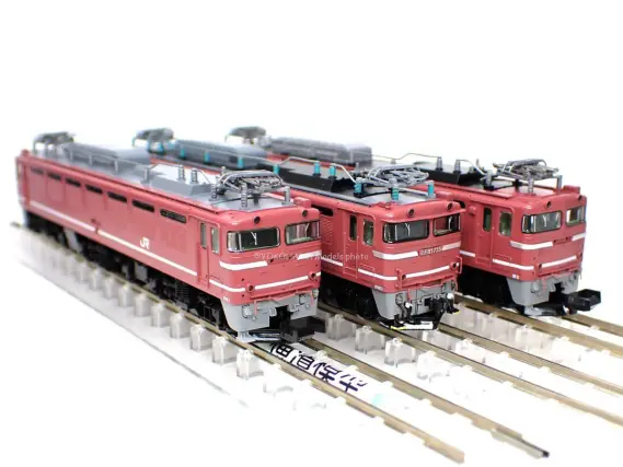 EF81 600番代（JR貨物更新色）が入線です。TOMIX 7180 | NGaugeJP