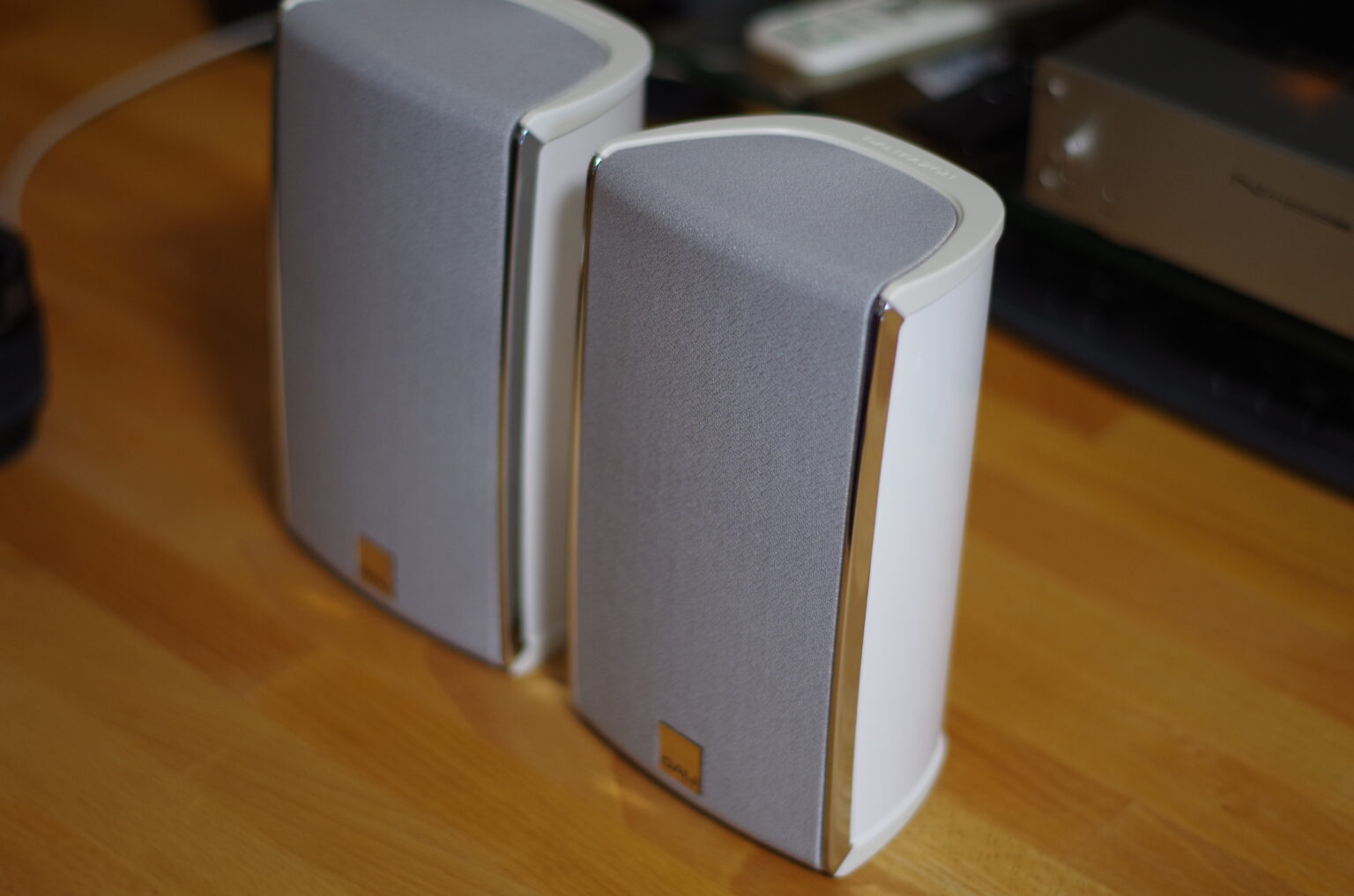 レビュー】DALI FAZON Micro オシャレな小型スピーカーの音質は？ - よ