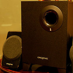 PCスピーカーを2000円台で!? Creative 2.1ch SBS A120が安い+高性能で
