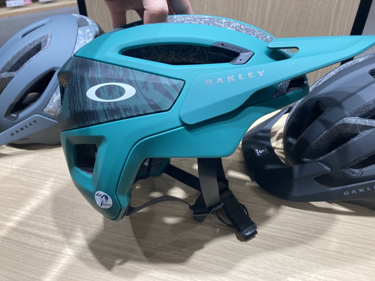 通勤通学にもオススメ】大型バイザーが超COOL！アイウェアの王様