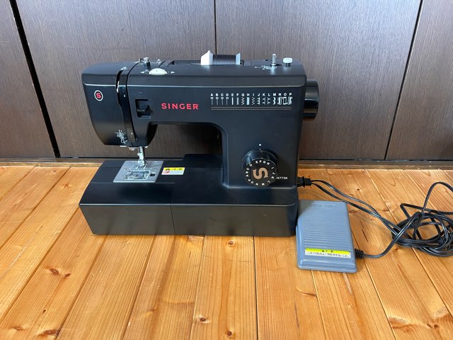 ジーンズが縫えるミシン」SINGER-SN773Kレビュー。ミシンの選び方も解説。