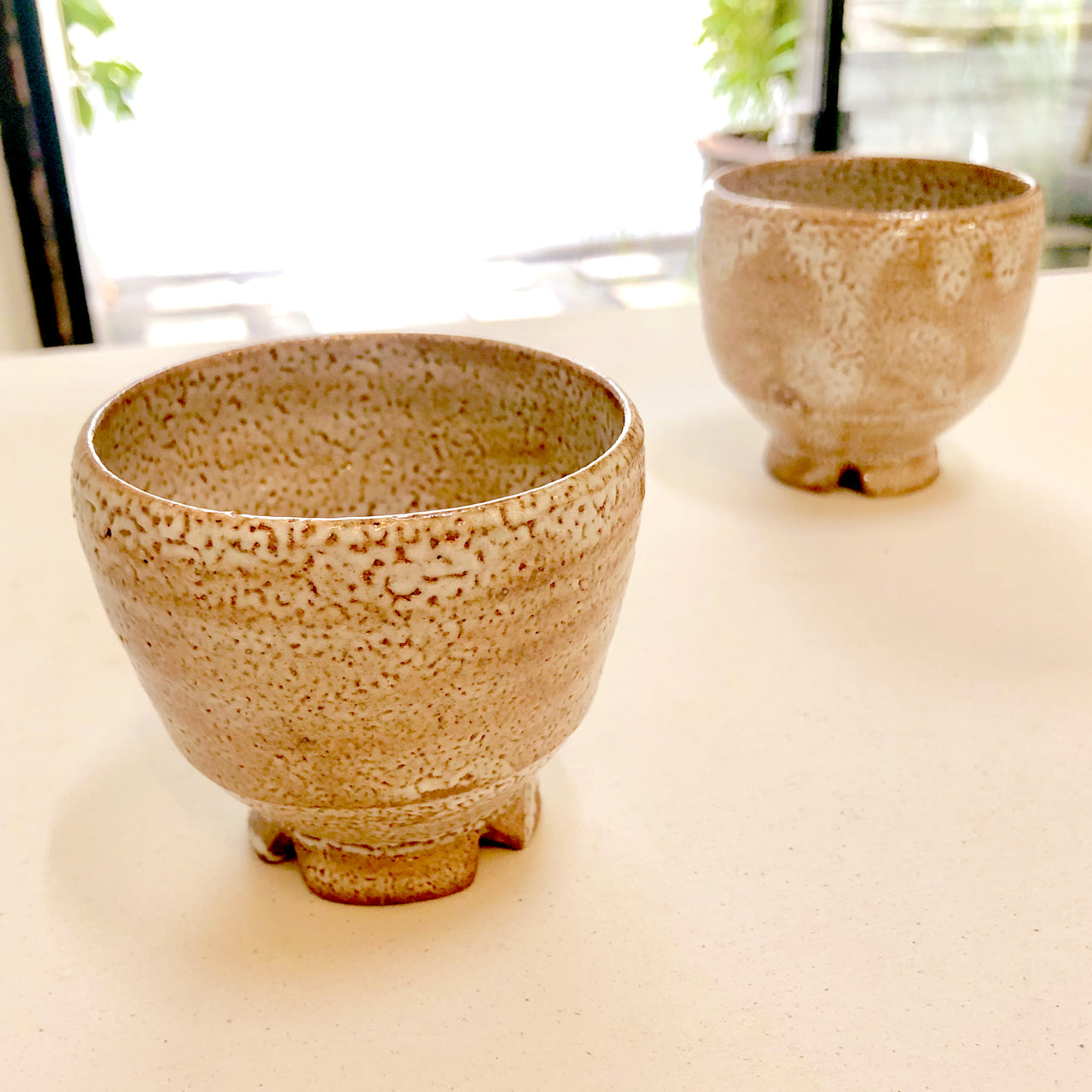 唐津梅花皮切高台縮れぐい呑み – ゆう雑貨店