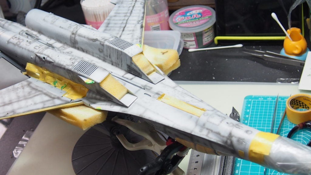 グレートウォールホビー1/48 Su−27UB フランカーの塗装 | プラモデル