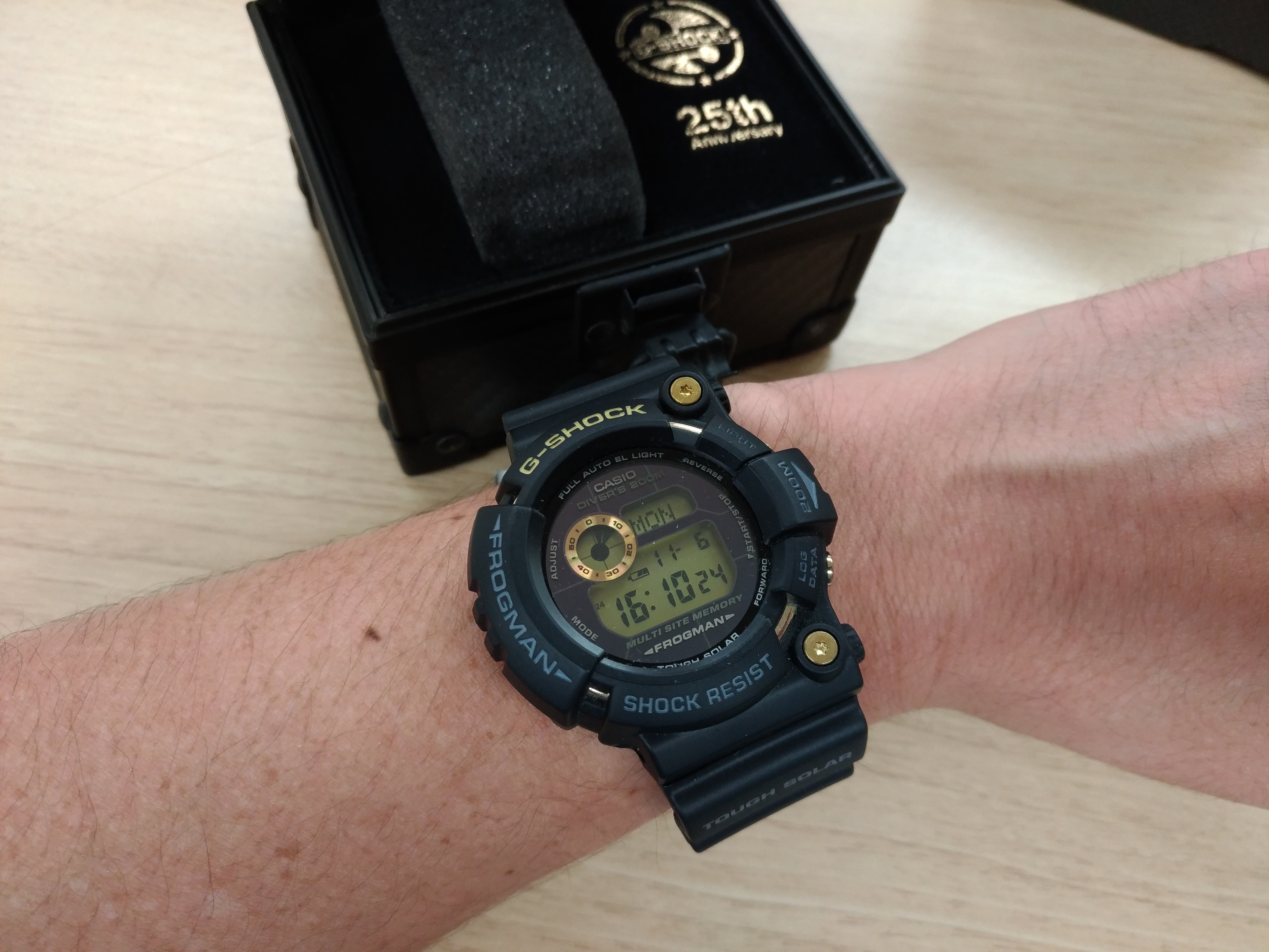 レビュー】カシオ G-SHOCK 25周年 フロッグマン GW-225A-1JF | ZENMAI
