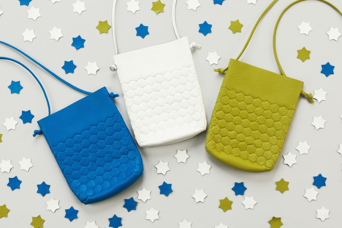 パズル感覚で自分らしいレザーアイテムを作り出せる「LEATHER PUZZLE