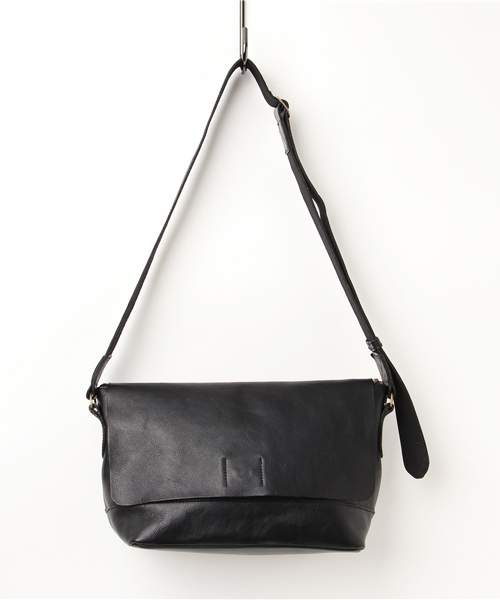 BICASH（ビカーシ） ショルダーバッグ 「BICASH/ビカーシ」レザー