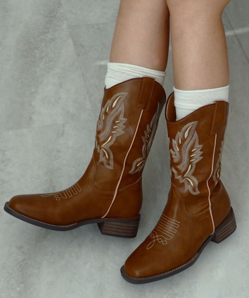 Futier Land（フューティアランド） ブーツ 刺繍太ヒールウエスタン