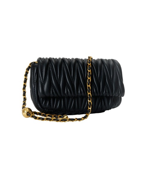 Ada. ショルダーバッグ バッグ ぷっくり キルティング チェーン
