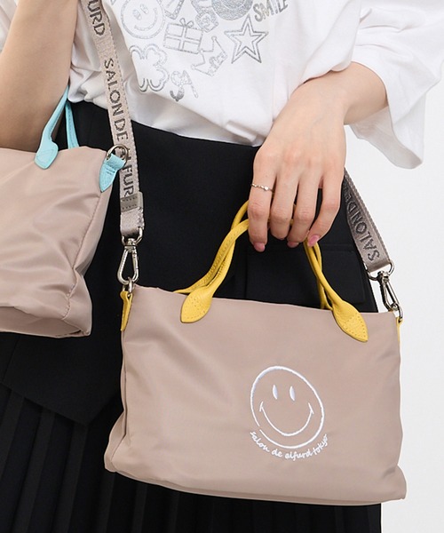 SALON DE ALFURD TOKYO（サロン・ド・アルファード） ポーチ スマイル