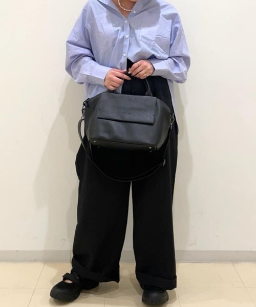 ear PAPILLONNER（イア パピヨネ） トートバッグ 「牛革」レザー