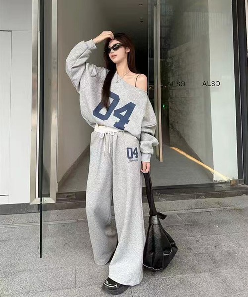 セットアップ ナンバーロゴオフショルダースウェットセットアップ