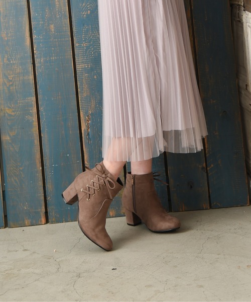 Realta（レアルタ） ブーツ サイド編み上げレースアップの ショート