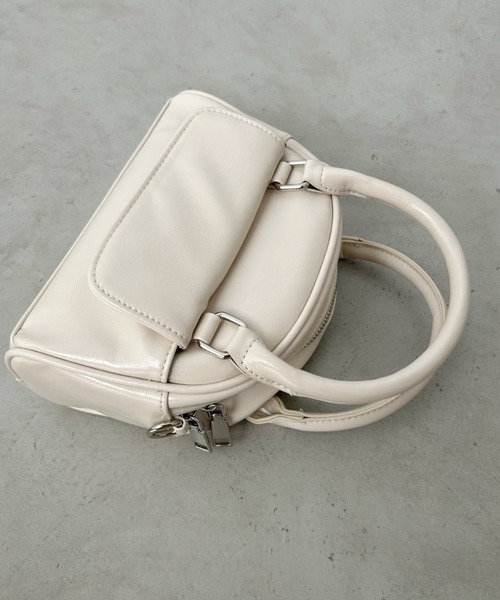 CLEA ボストンバッグ エナメル外ポケット付きミニボストンバッグ