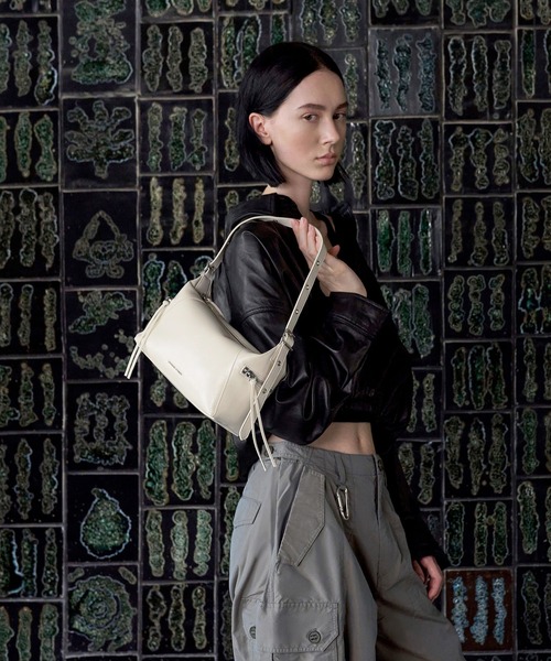 CHARLES ＆ KEITH（チャールズ&キース） ショルダーバッグ バッグ