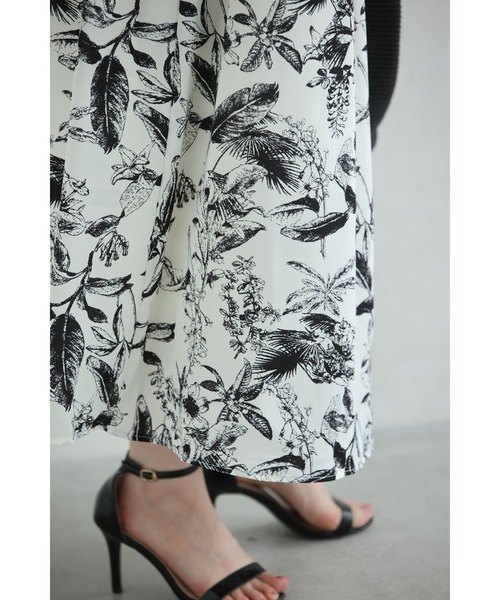 cawaii ワンピース ボタニカルのデッサン画ロングワンピース